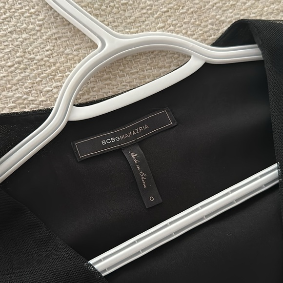 BCBG black top , S - Picture 4 of 7